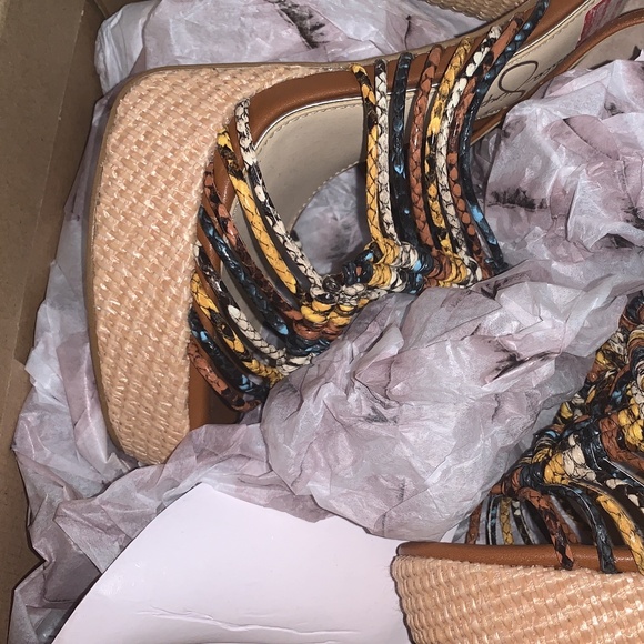 Jessica Simpson - Picture 2 of 3